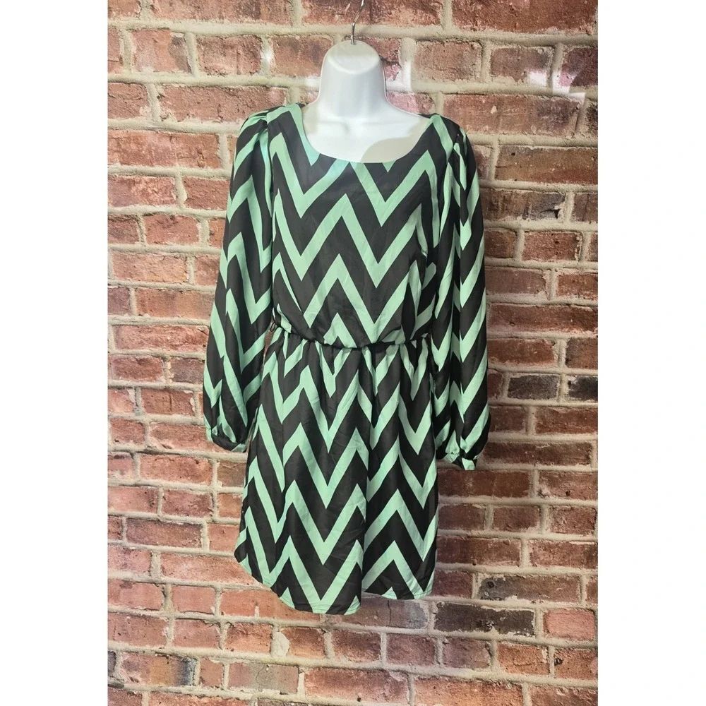 Women's MY MICHELLE Chevron Long Sleeve Dress Medium